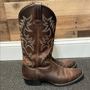 Classic Ariat Western Leather Boots